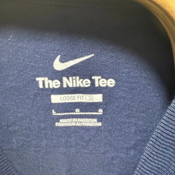 Nike Michigan Wolverines Mens Size Large Navy Blue Long Sleeve Graphic Shirt - Picture 4 of 7